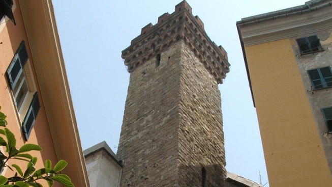 Torre degli Embriaci  / Wikipedia Twice 25