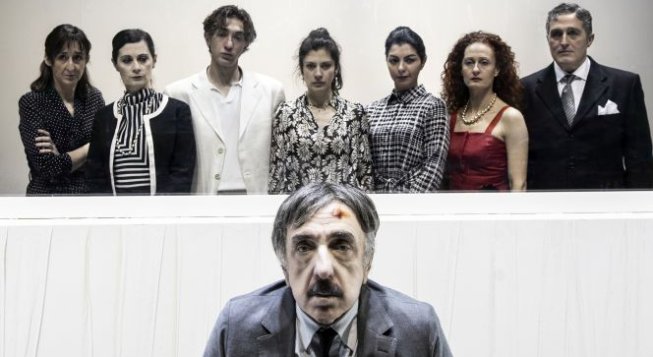 Silvio Orlando e il cast del Berretto a Sonagli © Laila Pozzo