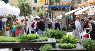 Aromatica 2026 a Diano Marina con Oscar Farinetti e Giorgio Mastrota