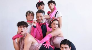 Angelo Pisani in Slip & Strip: quiz show teatrale sulla sessualità