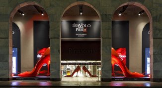 Il Diavolo veste Prada 2: installazioni a tema alla Rinascente Milano