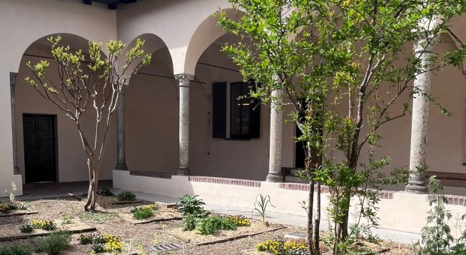 Chiostro dei Canonici