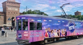 Un giro negli anni Novanta, tram a tema Beverly Hills 90210