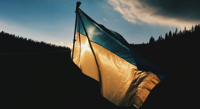 Bandiera ucraina © Max Kukurudziak / Unsplash