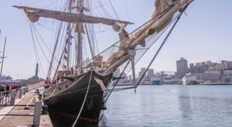 Nave Italia al Porto Antico, pomeriggio di visite sul brigantino