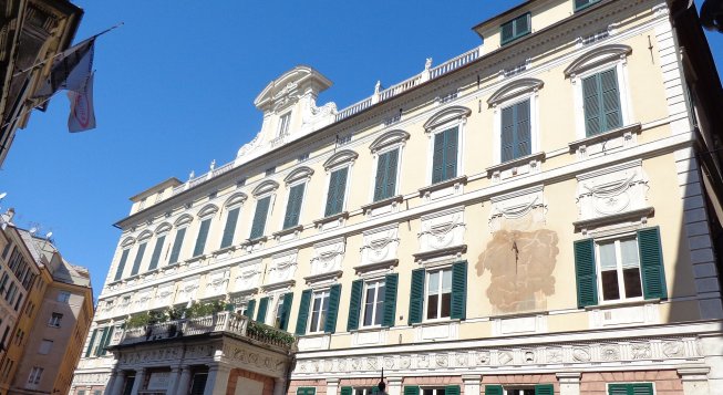 Palazzo della Meridiana ©Superchilum/wikimedia