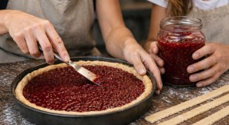 Facciamo una crostata?, laboratorio di pasticceria per la Festa della Mamma 2026