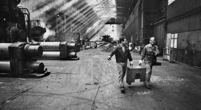 Acciaieria Italsider, Taranto, 1980 © Uliano Lucas