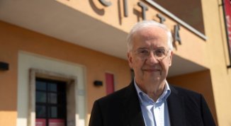 Walter Veltroni presenta il libro Il Bar di Cinecittà, con Cristiana Capotondi e Ferruccio De Bortoli