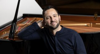 Giovanni Nesi, concerto di pianoforte per sola mano sinistra - Musica al Tempio