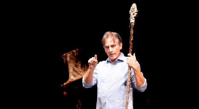 Maurizio Colombi in Caveman © Katia Maldoni