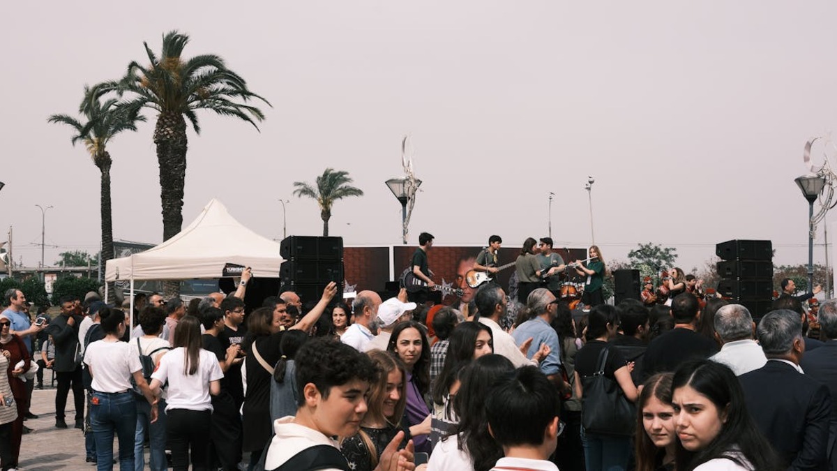 Ninè Ingiulla e La Bottega del Falegname in concerto a Iseo