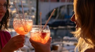 Golden Hour lounge bar & terrace: aperitivo al tramonto e musica nel cuore del Porto Antico