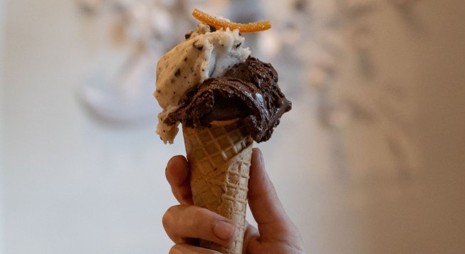 Genova, Romanengo lancia i nuovi gelati per l'estate 2026 tra fiori, agrumi e cacao