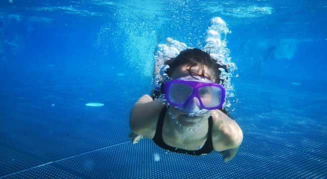 Piscine aperte (e chiuse) a Milano e dintorni nell'estate 2026: la guida con orari e prezzi