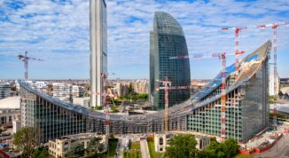 CityWave, 200 giorni alla fine dei lavori: completata la copertura a onda del nuovo edificio di CityLife