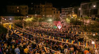 Silent Disco ai Giardini Luzzati 2026, il dj set arcobaleno con le cuffie