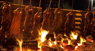 Sagra del maialetto a Seveso, con piatti tipici della cucina sarda