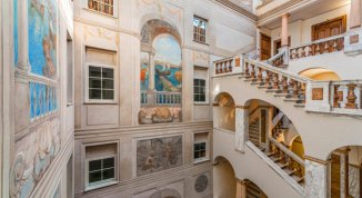 Lorenzo Bagnara presenta il libro fotografico Ingressi di Genova