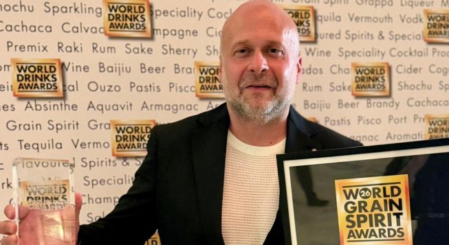 Il Signor Camillo, Moonshine Chinotto e Miele trionfa ai World Drinks Awards di Londra