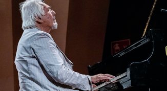 Civica Jazz Orchestra e Coro dei Civici Corsi di Jazz in concerto con Enrico Intra - Estate al Castello 2026