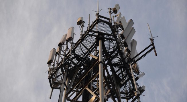 Antenne e 5G a Genova, il Comune cambia le regole: limitazioni nel nuovo regolamento