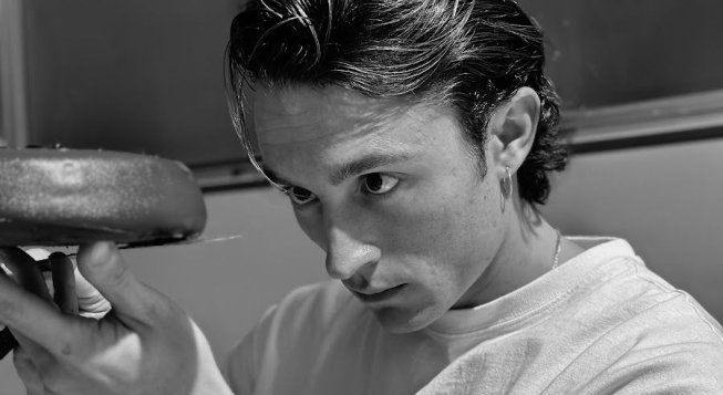Il pastry chef dei social Alberto Magri ha aperto a Milano la sua prima pasticceria