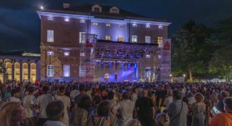 Notte Bianca di Loano 2026: concerto gratuito, musica in città, street food e negozi aperti