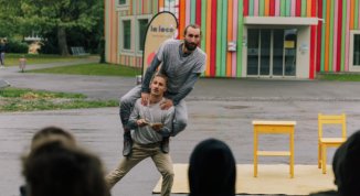 Il Coraggio di Essere Felici alle Officine CAOS di Torino, il programma dal 26 giugno al 2 luglio