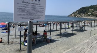 Genova, riaperta la Spiaggia dei Bambini a Voltri: servizi, novità e orari del presidio