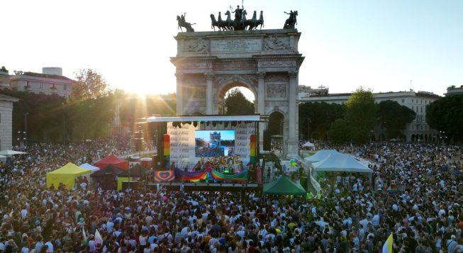 Milano Pride dal drone © cortesia Cig Arcigay Milano