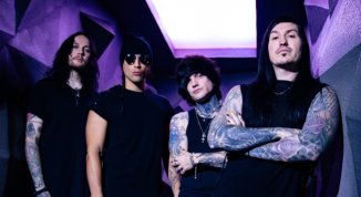 Escape the Fate in concerto