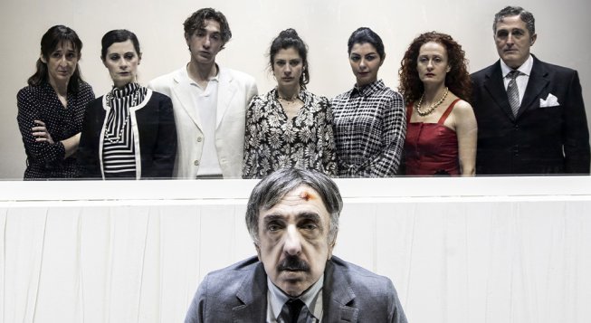 Silvio Orlando e il cast del Berretto a Sonagli © Laila Pozzo