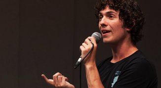 Tecniche di lavoro di gruppo, spettacolo di e con Pietro Cerchiello