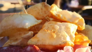 Festa dello gnocco fritto e della cucina emiliana: street food, concerti gratuiti e spettacoli - Lago Paderno Dugnano 2026