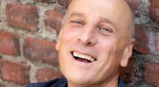 Tutto va come... non deve andare, spettacolo di e con Arturo Di Tullio