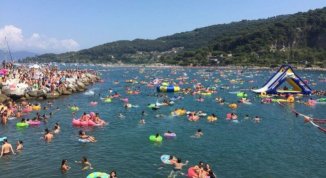 Piscina Naturale 2026 a Portovenere con chiusura del canale tra borgo e Isola Palmaria