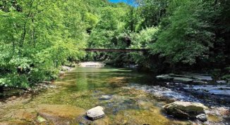 Escursione con bagno in Val Lentro tra laghetti, boschi e antiche mulattiere