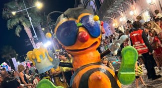 Carnevale Estivo a Loano 2026 con sfilata dei carri, musica e mercatini