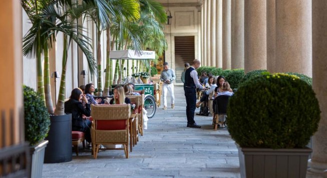 Porticato dell'hotel Portrait Milano