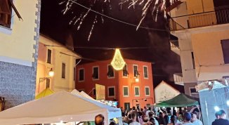 Fiera di Notte a Montoggio 2026 con stand, musica e fuochi d'artificio