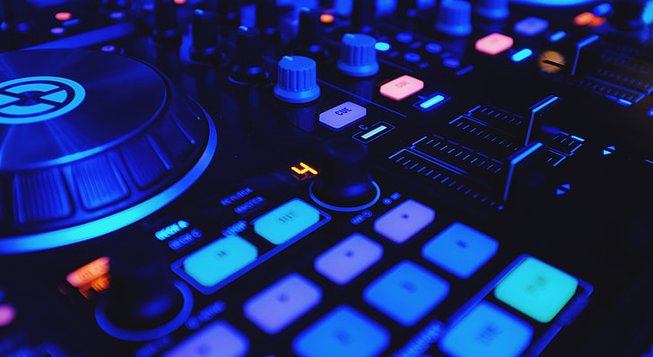 Nìdia, DJ Firmeza e Helviofox alla Biennale Musica 2026