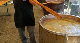 Sagra del Minestrone a Cabanne 2026 con distribuzione gratuita e musica