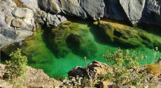 Escursione con bagno ai laghi verdi del Gorzente