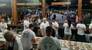 Sagra dell'Otto a Loano con stand gastronomici e processione