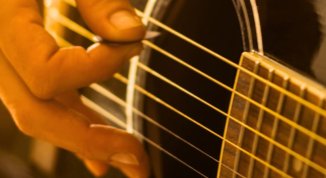 Corsi di chitarra da GuitarLab a Genova: classica, acustica, elettrica e ukulele