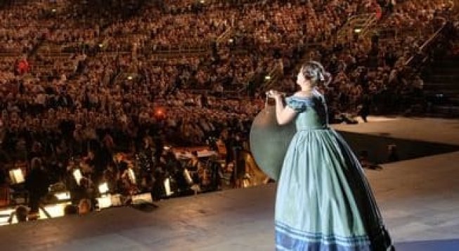 LA TRAVIATA