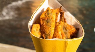 Caruggi e Lanterne: sagra urbana con street food, latte dolce, mercatino e musica