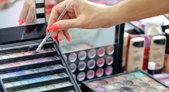 Beauty online: come scegliere profumi e cosmetici senza spendere troppo