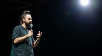 Questione di karma, lo spettacolo di Gianluca Gotto al  Teatro Arcimboldi a Milano 